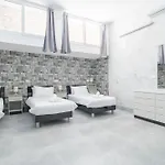 With Full Kitchen & 3 Beds In Tarxien Lägenhet