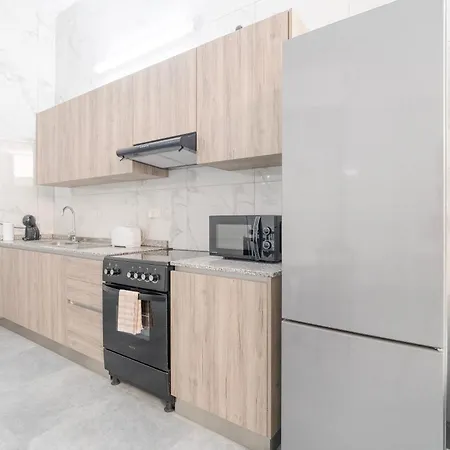 With Full Kitchen & 3 Beds In Tarxien アパート