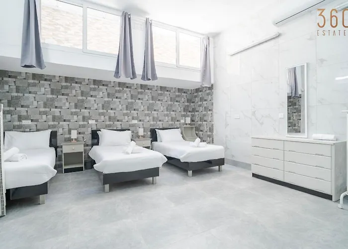 With Full Kitchen & 3 Beds In Tarxien Lejlighed